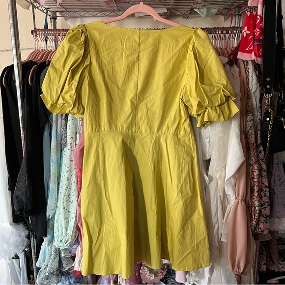 Lime green dress - Picture 2 of 6